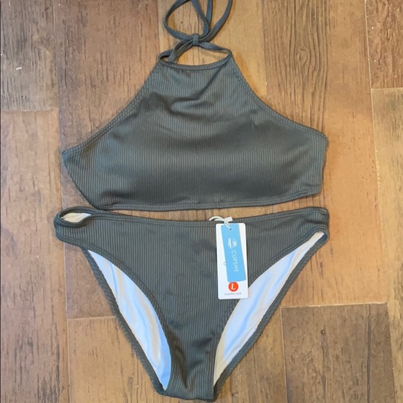 Cupshe Other - Halter top Bikini
